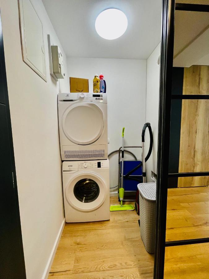 Apartman Ana ダルバル エクステリア 写真